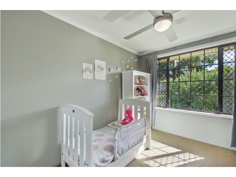 76 Valley View Dive, Meringandan West QLD 4352
