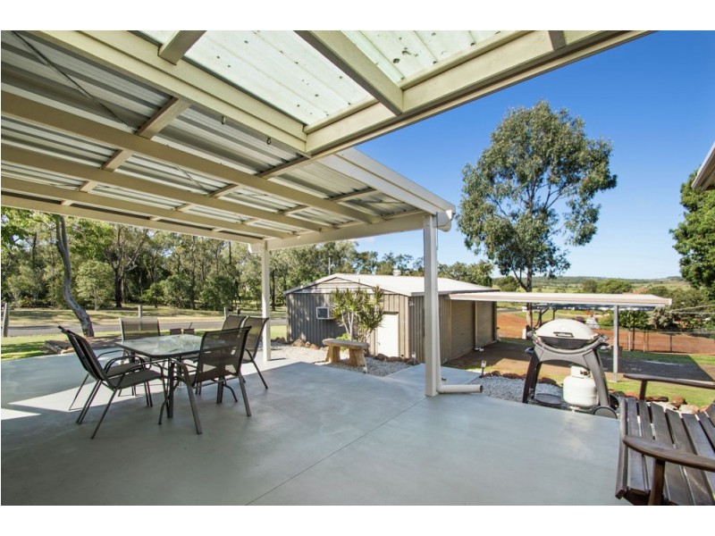 76 Valley View Dive, Meringandan West QLD 4352