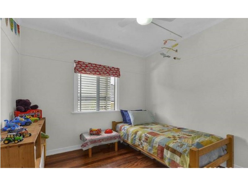 148 Redwood Street, Stafford Heights QLD 4053