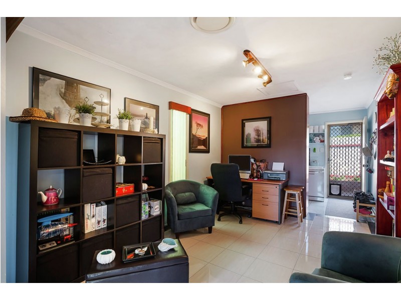 9 Wellcamp Street, Newtown QLD 4350