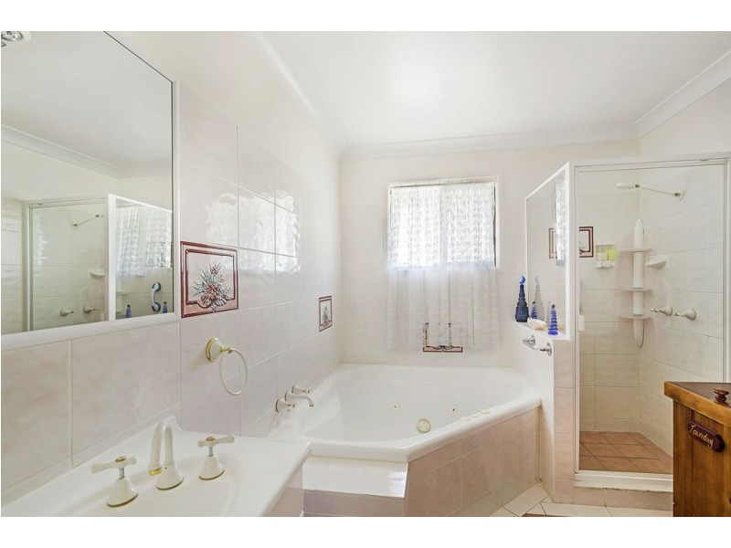 9 Wellcamp Street, Newtown QLD 4350