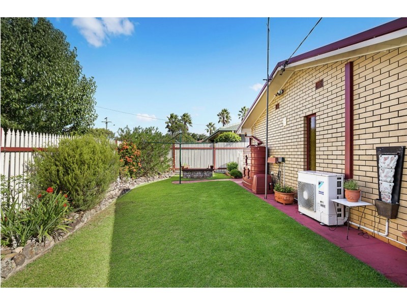 9 Wellcamp Street, Newtown QLD 4350