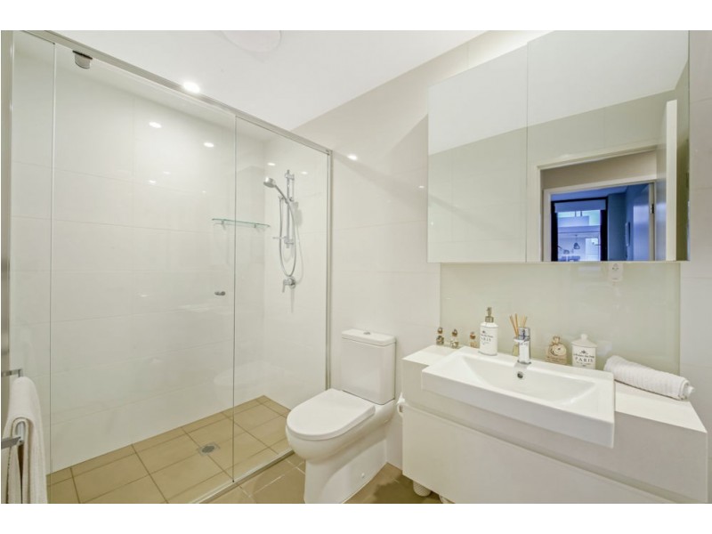 20306/37D Harbour Road, Hamilton QLD 4007