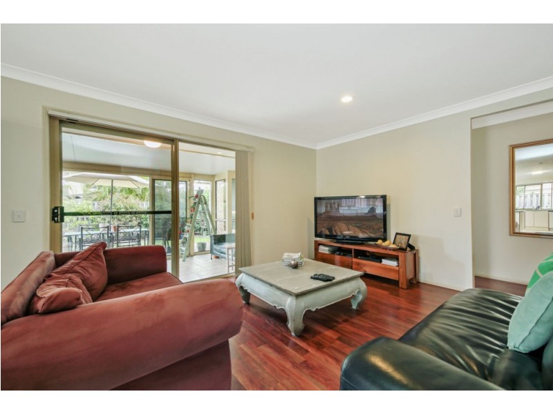 18 Isaacs Way, Wakerley QLD 4154