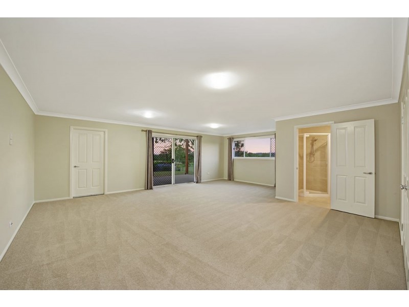 2 Sawyers Court, Gowrie Junction QLD 4352