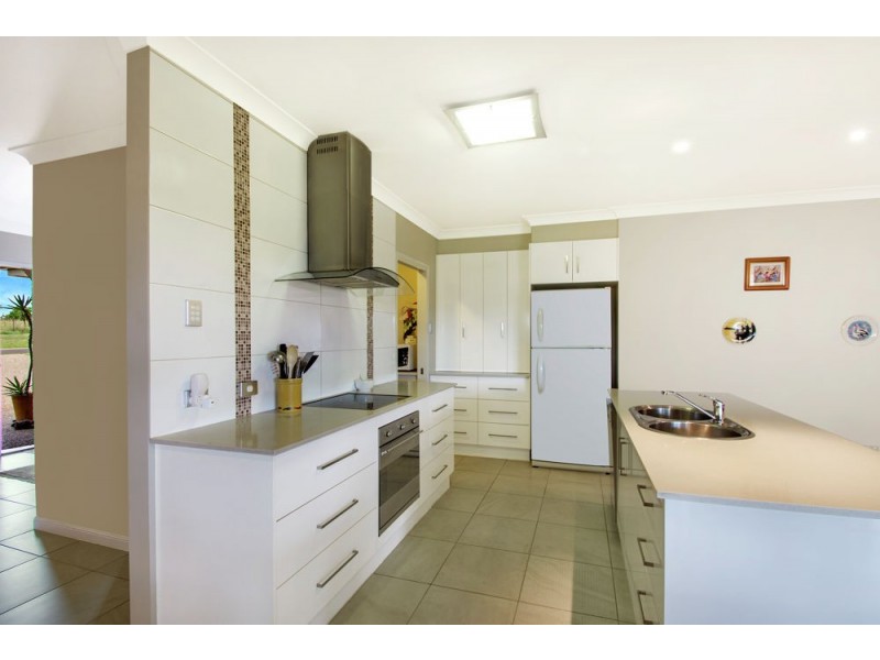 27 Mitchell Road, Highfields QLD 4352