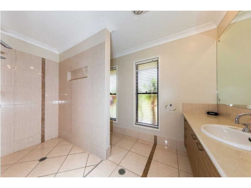 27 Mitchell Road, Highfields QLD 4352