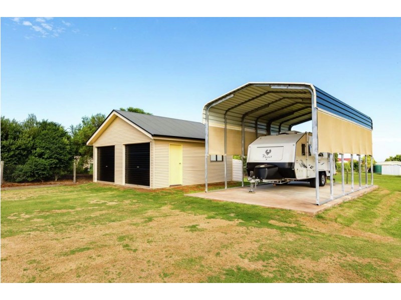 27 Mitchell Road, Highfields QLD 4352