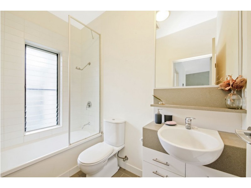 303/28 Masters Street, Newstead QLD 4006