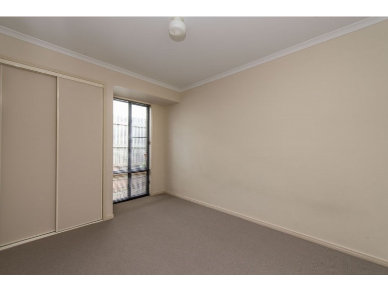 24 Willowburn Drive, Rockville QLD 4350