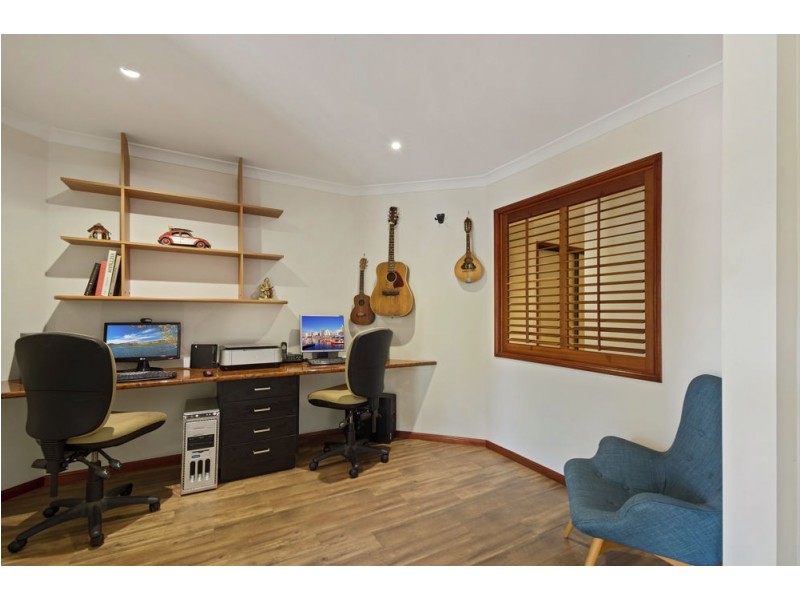 61 Parkridge Drive, Withcott QLD 4352