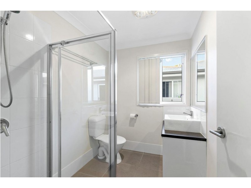 274 Wondall Road, Manly West QLD 4179