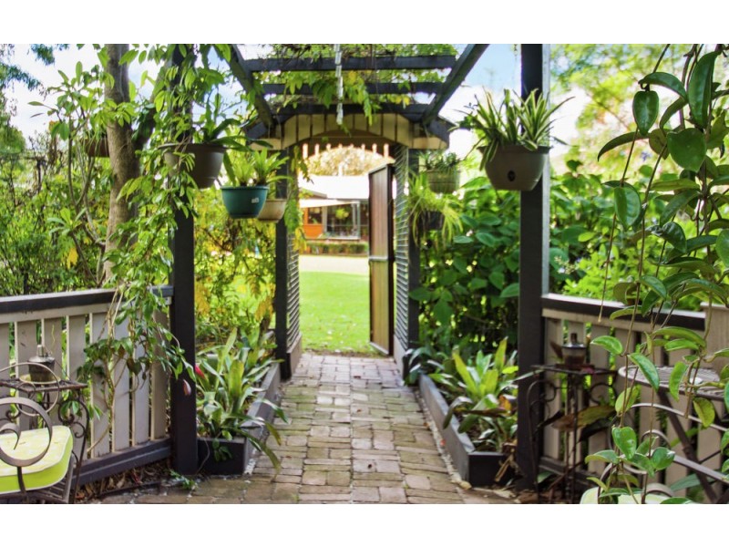 7 Rainbow Road, Highfields QLD 4352