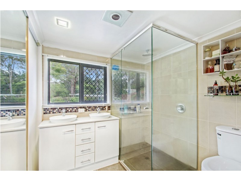 7 Rainbow Road, Highfields QLD 4352