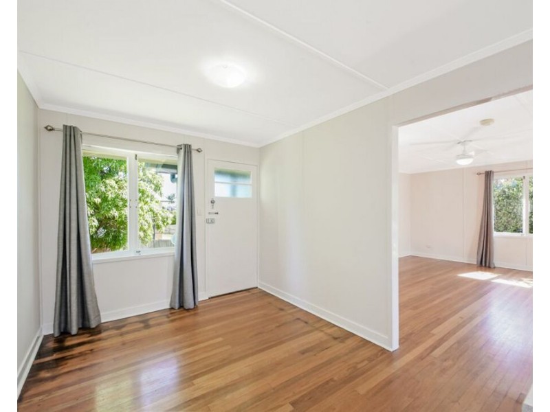 18 Chuter Street, Stafford Heights QLD 4053