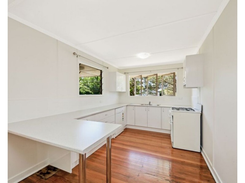 18 Chuter Street, Stafford Heights QLD 4053