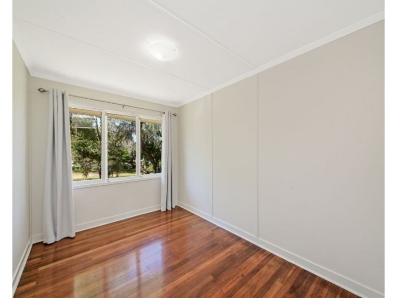 18 Chuter Street, Stafford Heights QLD 4053