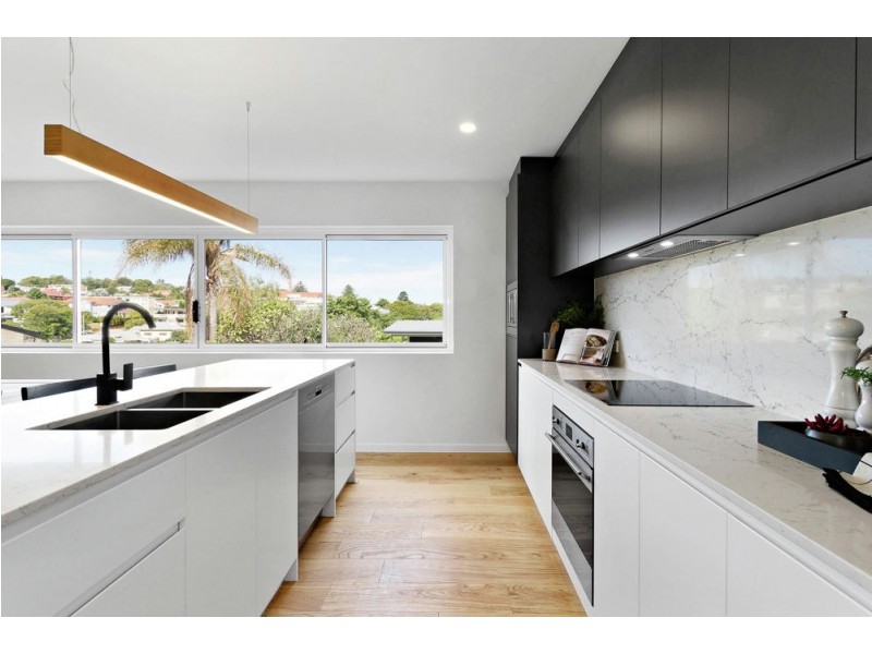 2/23 Christian Street, Clayfield QLD 4011