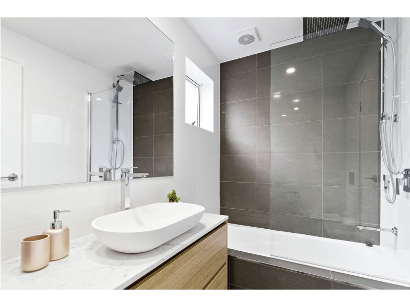 2/23 Christian Street, Clayfield QLD 4011