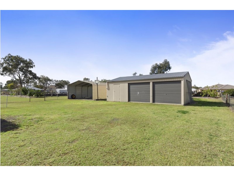 9 Yellowlea Court, Oakey QLD 4401