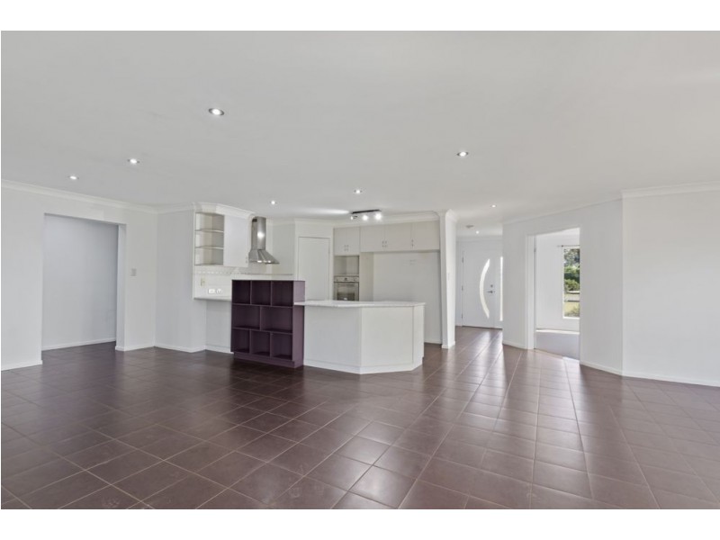 9 Yellowlea Court, Oakey QLD 4401