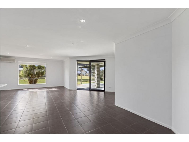 9 Yellowlea Court, Oakey QLD 4401