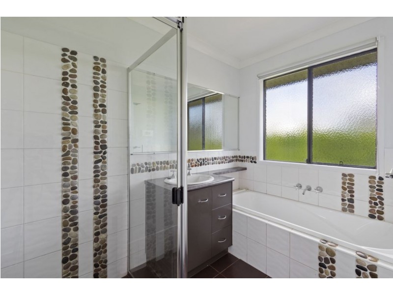 9 Yellowlea Court, Oakey QLD 4401