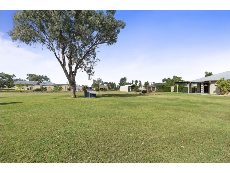 9 Yellowlea Court, Oakey QLD 4401