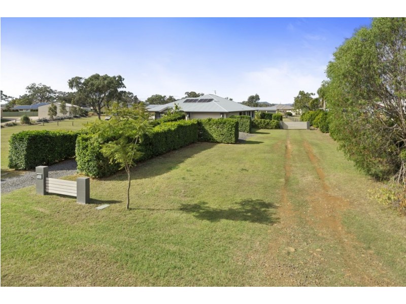 9 Yellowlea Court, Oakey QLD 4401
