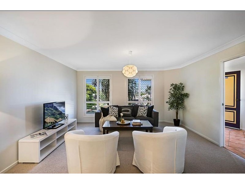 25 Catalina Drive, Wilsonton QLD 4350