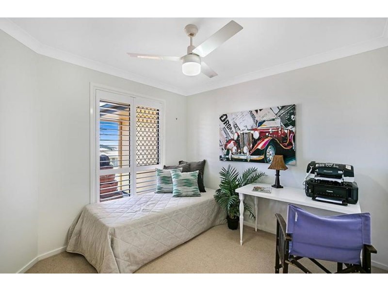 25 Catalina Drive, Wilsonton QLD 4350