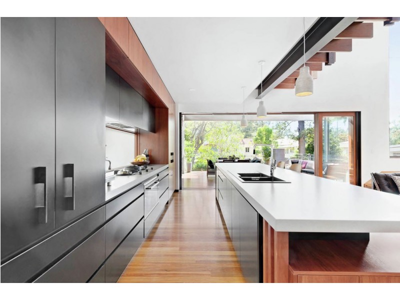 32 Rawson Street, Wooloowin QLD 4030