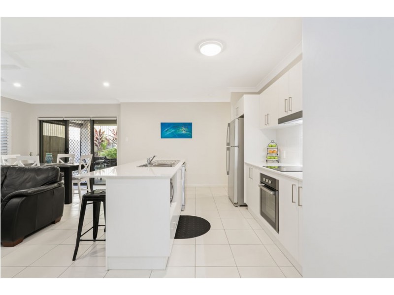 22 April Crescent, Bridgeman Downs QLD 4035