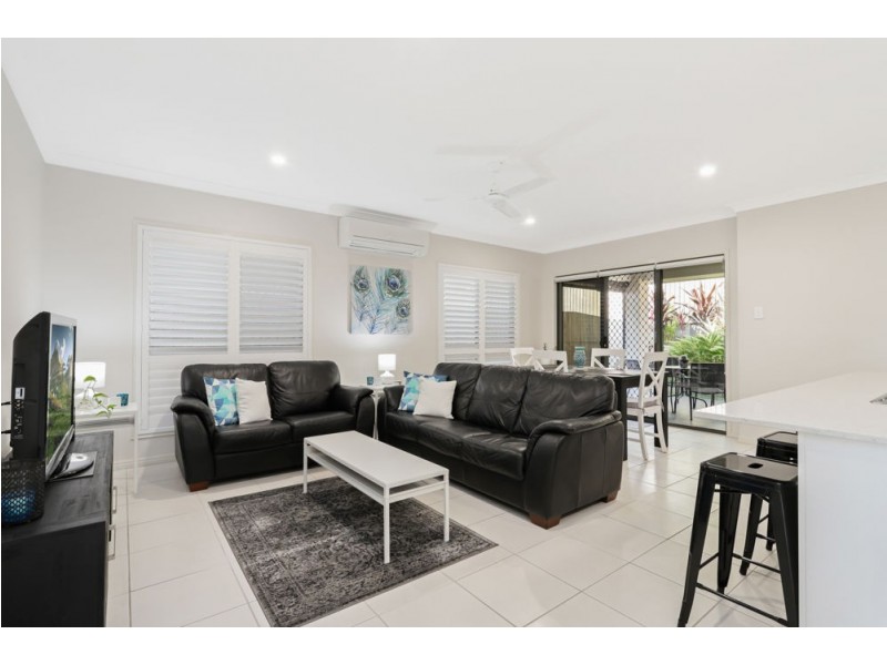 22 April Crescent, Bridgeman Downs QLD 4035