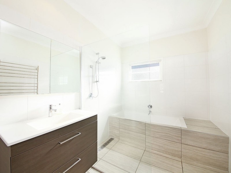 24 Lamont Road, Wilston QLD 4051