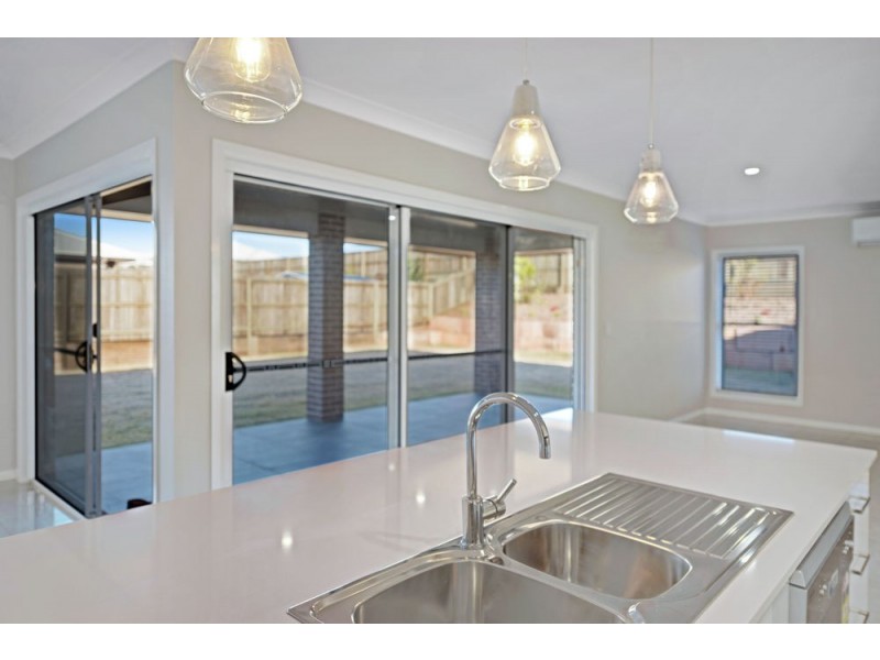 13 Gillmeister Street, Highfields QLD 4352