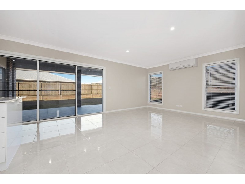 13 Gillmeister Street, Highfields QLD 4352