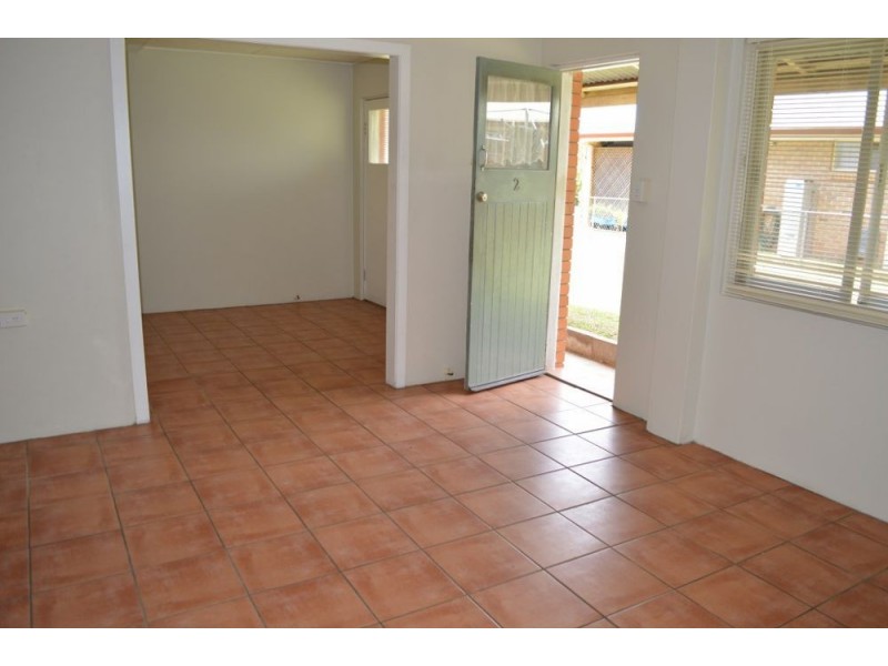 2/82 Waterview Ave, Wynnum QLD 4178