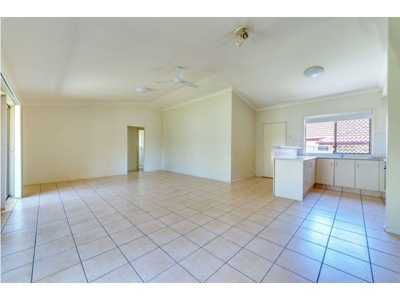 2 Selwyn Close, Forest Lake QLD 4078