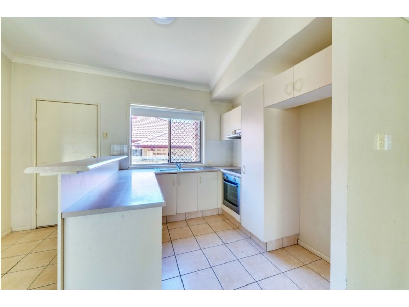 2 Selwyn Close, Forest Lake QLD 4078