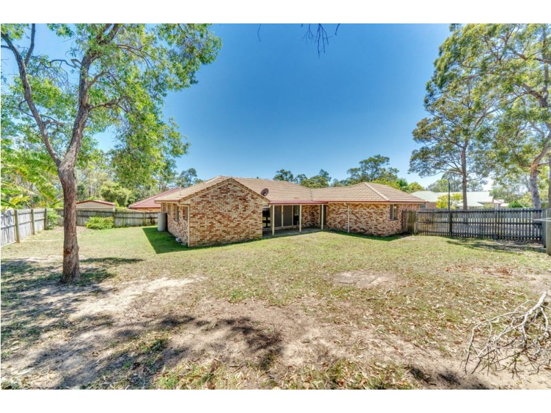 2 Selwyn Close, Forest Lake QLD 4078