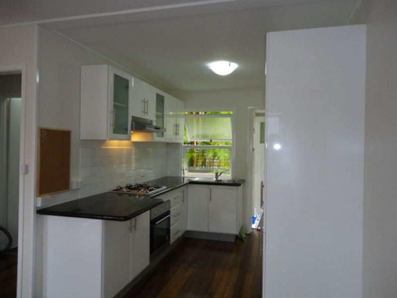 2/49 Daphne Street, Grange QLD 4051