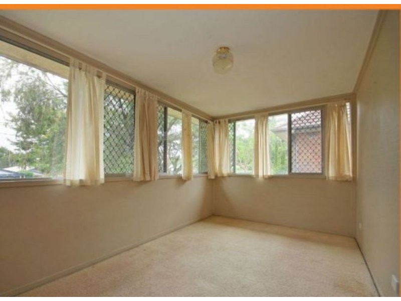 15 Ellerdale Street, Aspley QLD 4034