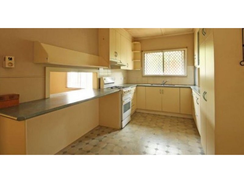 15 Ellerdale Street, Aspley QLD 4034