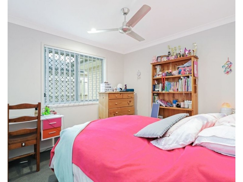 26 Muller St, Redland Bay QLD 4165