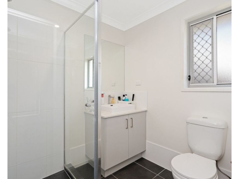 26 Muller St, Redland Bay QLD 4165