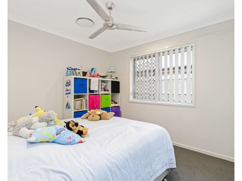 26 Muller St, Redland Bay QLD 4165