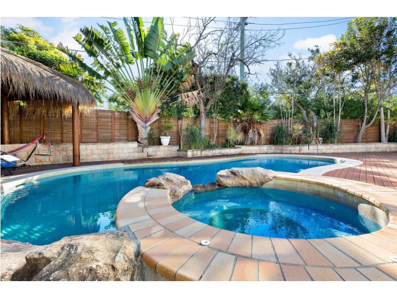 53 Anthony Street, Hamilton QLD 4007