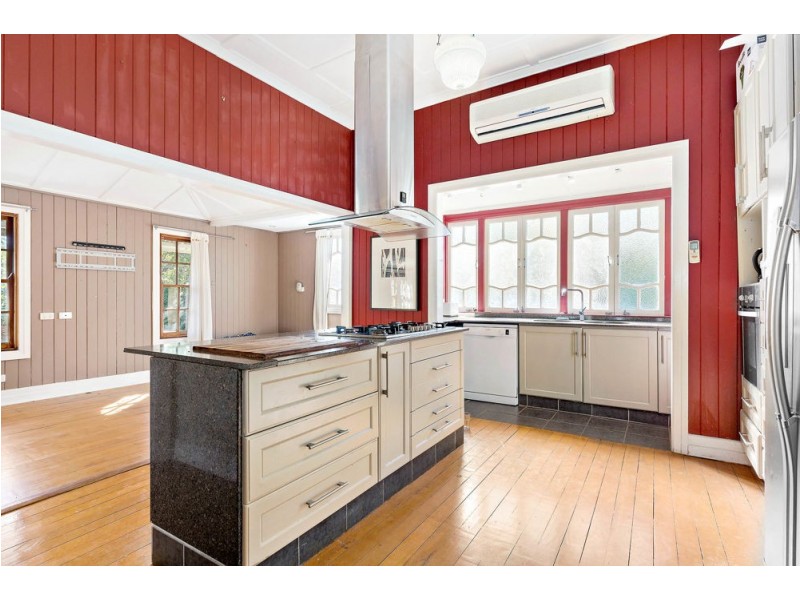 53 Anthony Street, Hamilton QLD 4007