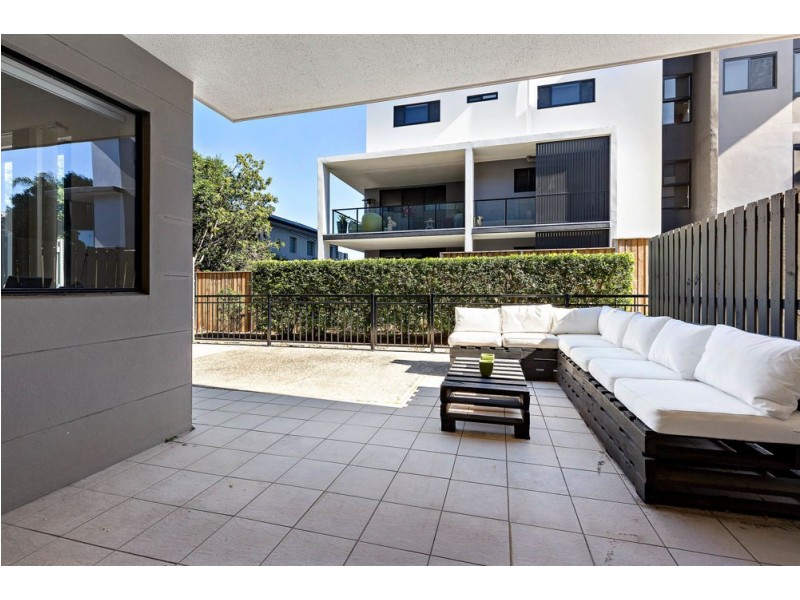 10/70 Norman Crescent, Norman Park QLD 4170